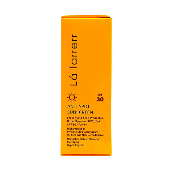 کرم ضد آفتاب SPF30 پوست چرب لافارر ضد لک و بدون رنگ 40 میلی لیتر